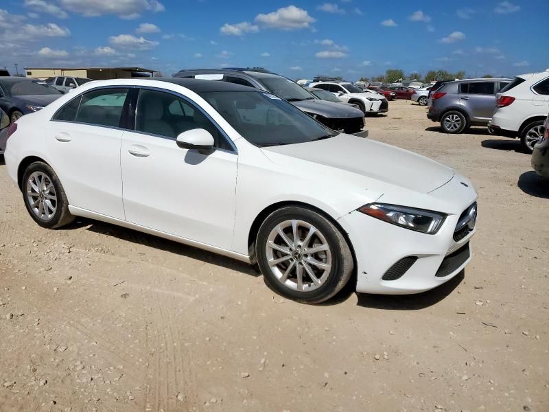 2021 Mercedes-Benz A 220