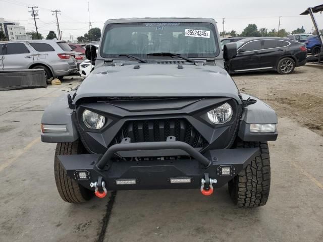 2021 Jeep Gladiator Overland