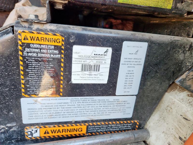 2022 Mack Lr Refuse Truck