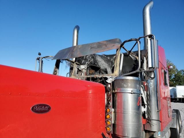 2014 Peterbilt Tractor 2014 Peterbilt 389 Semi Truck
