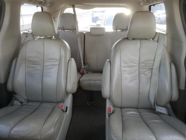 2011 Toyota Sienna XLE