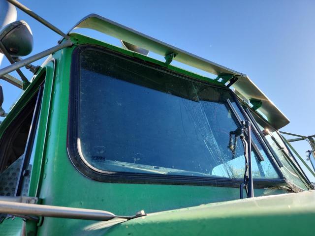1999 Kenworth W900 Semi Truck