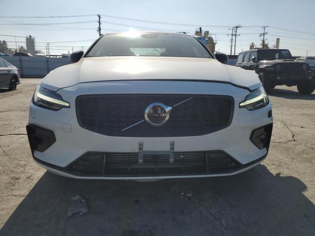 2024 Volvo S60 Plus