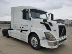 2010 Volvo VNL Semi Truck