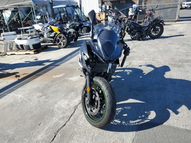 2022 Kawasaki EX650 N