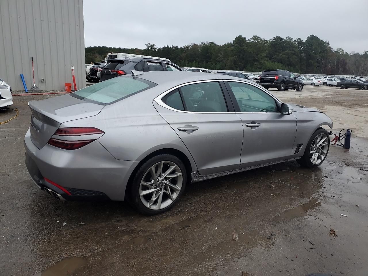 2022 Genesis G70 Base