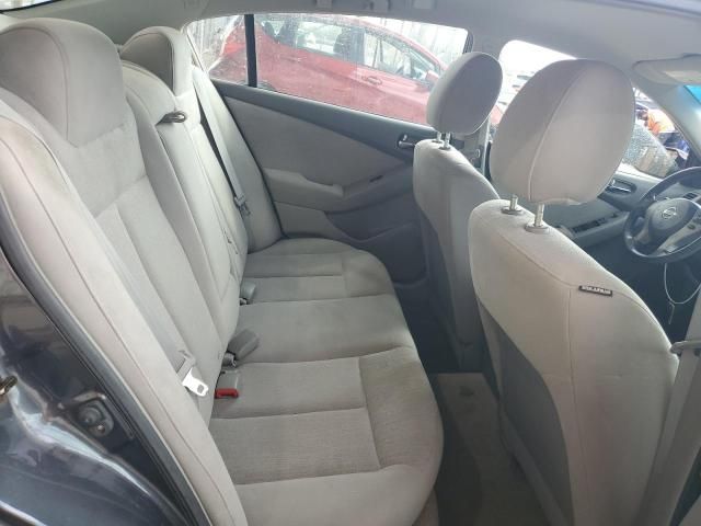 2010 Nissan Altima Base