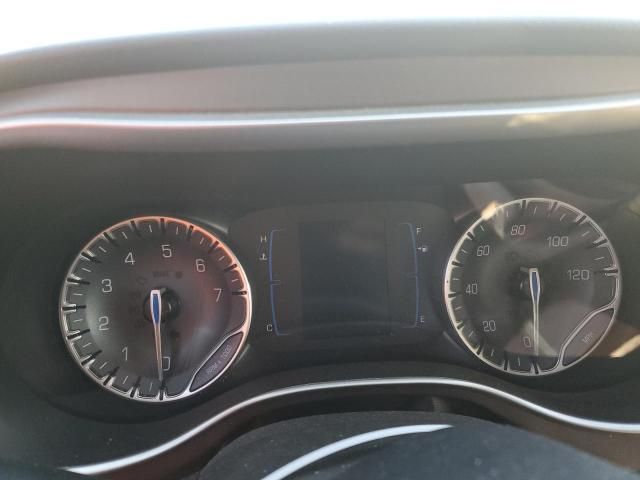 2021 Chrysler Voyager lxi