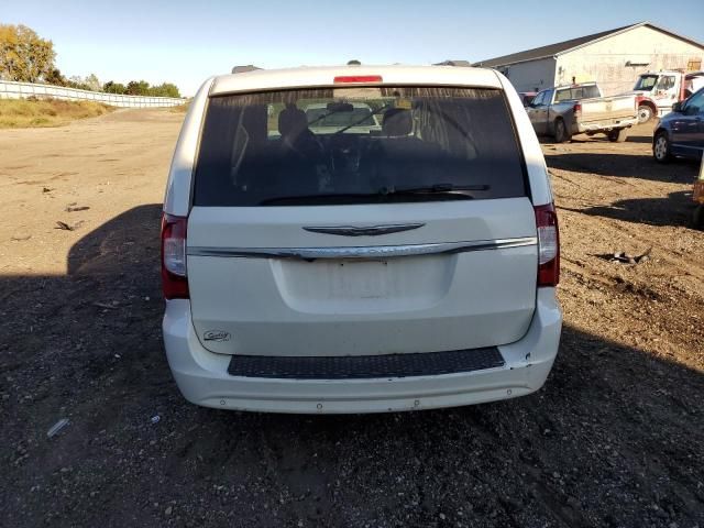 2011 Chrysler Town & Country Touring l