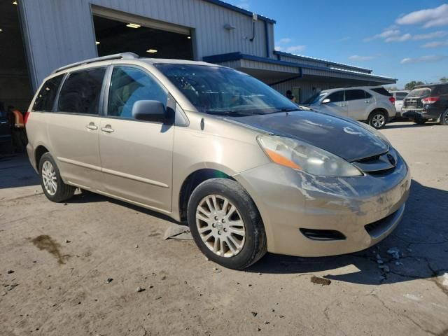 2009 Toyota Sienna LE