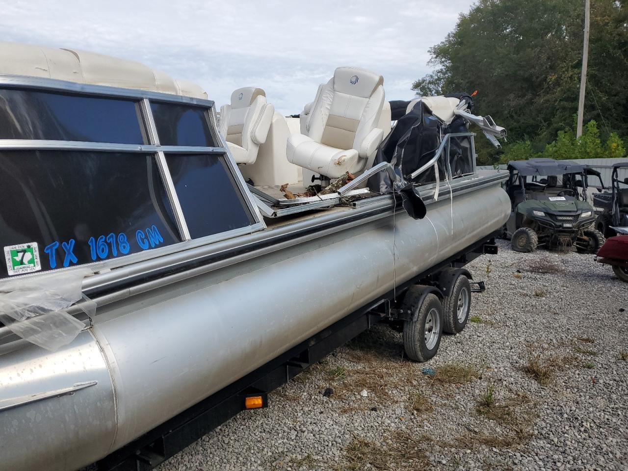 2013 Lowe Boat