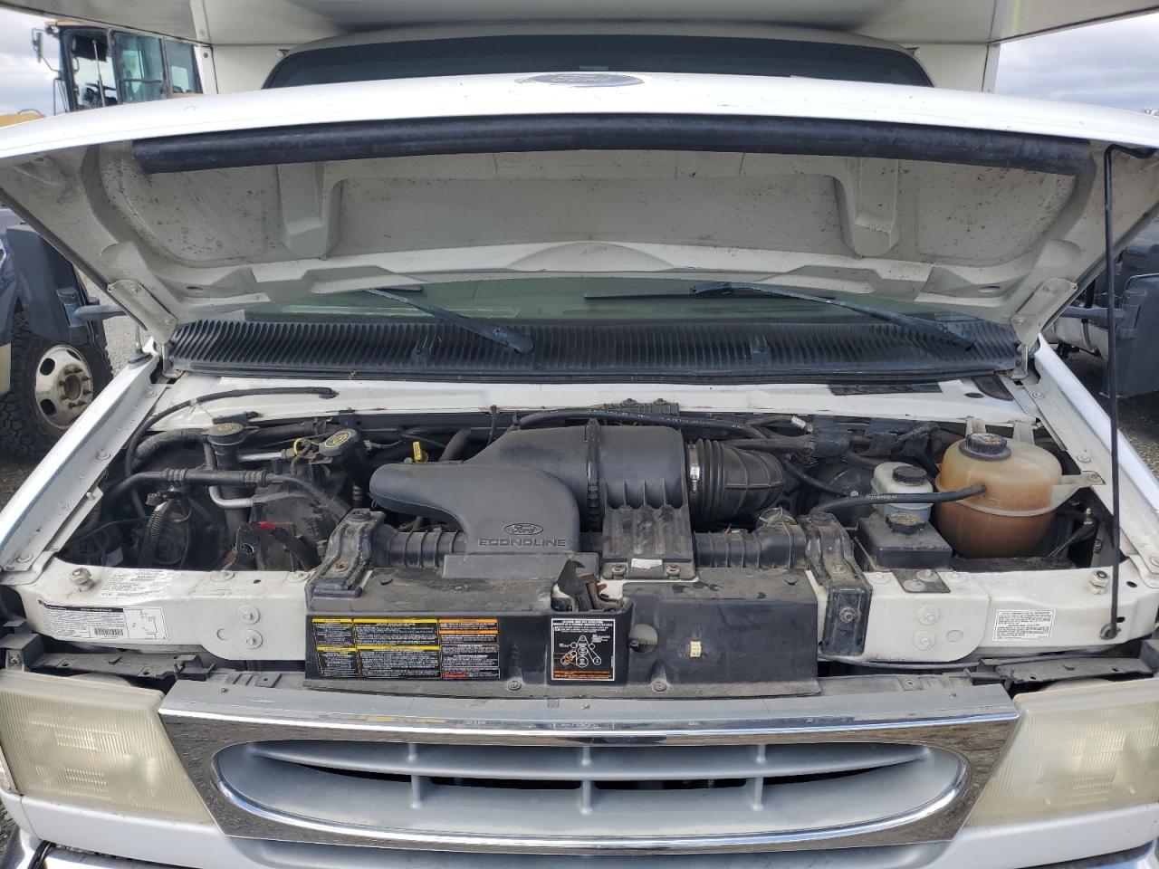 2001 Ford 2000 Fleetwood Jamboree-RV