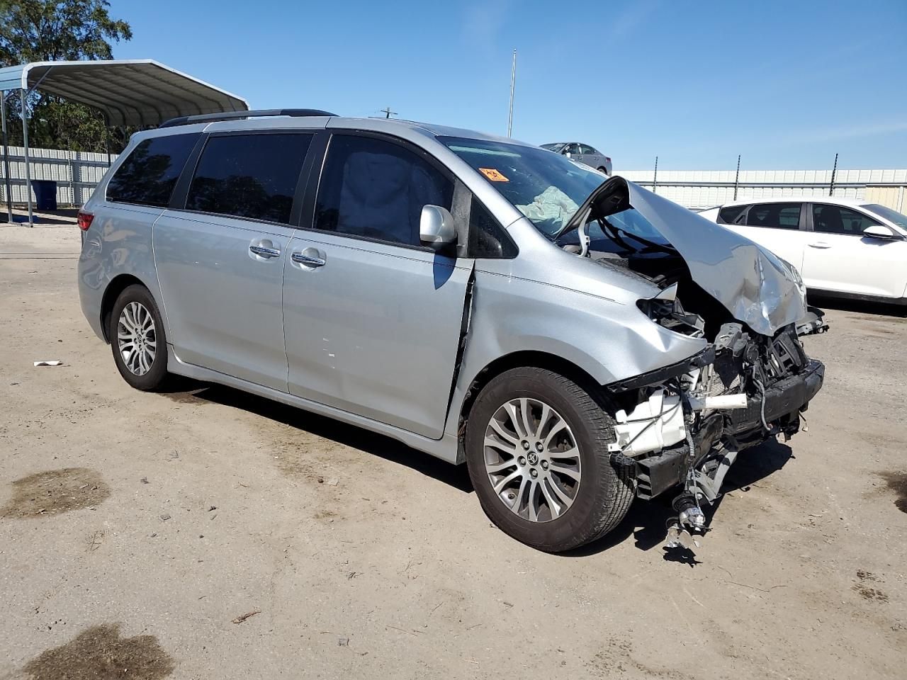 2020 Toyota Sienna xle