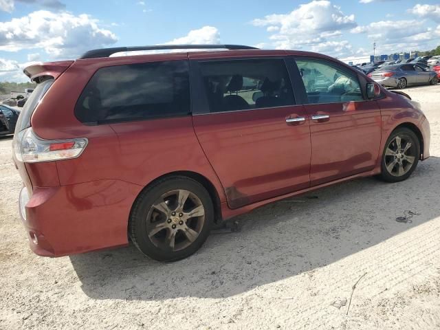 2013 Toyota 2013  Toyo Sienna