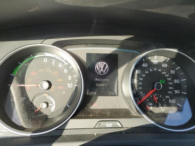 2017 Volkswagen E-GOLF SE