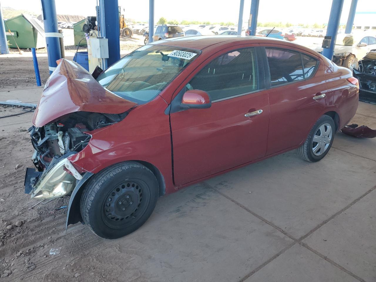 2012 Niss Versa 1.6 s