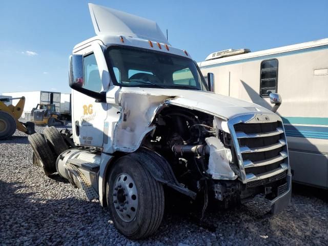 2020 Freightliner Cascadia 126 Semi Truck