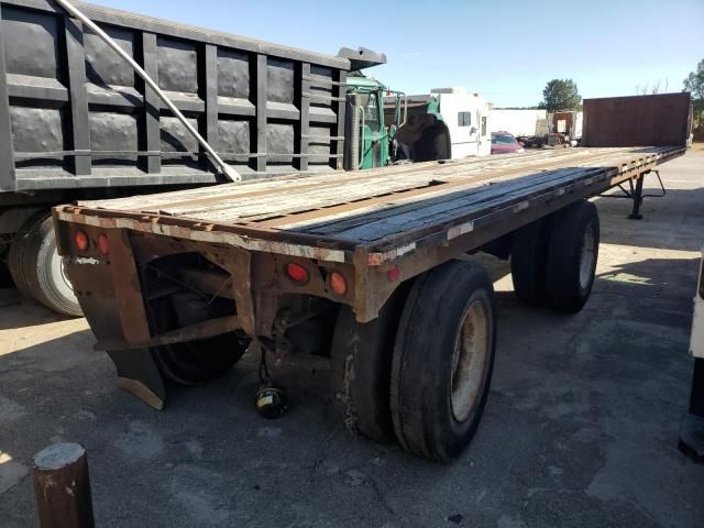 1992 Clark Flatbed Trailer