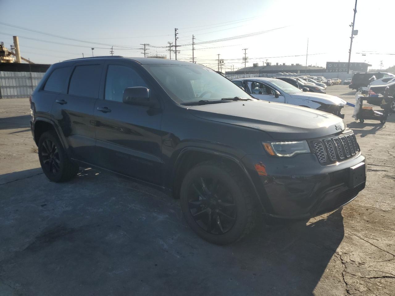 2020 Jeep Grand Cherokee Laredo