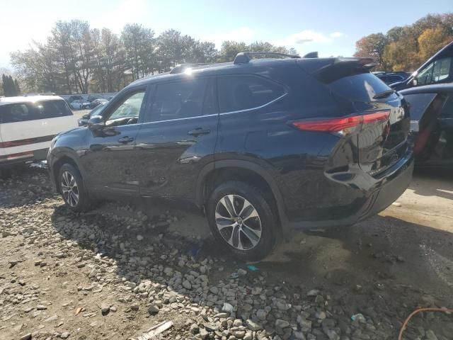 2022 Toyota Highlander xle