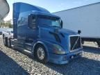 2013 Volvo VN VNL