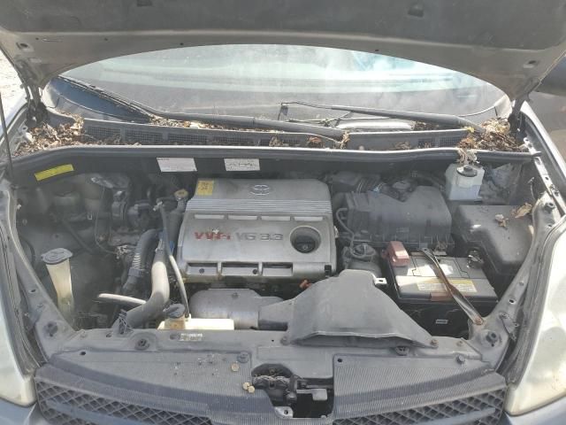 2005 Toyota Sienna CE