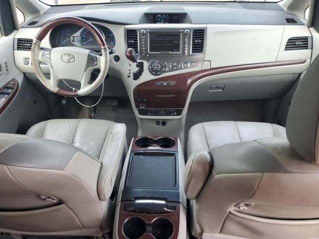 2011 Toyota Sienna xle