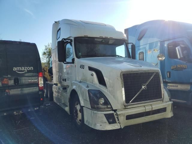 2008 Volvo VNL Semi Truck