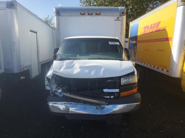 2012 GMC Savana Cutaway G3500