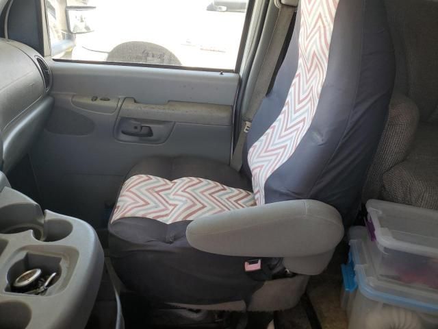 2008 Ford Econoline E350 Super Duty Cutaway Van