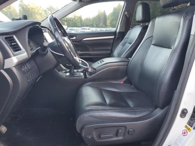 2017 Toyota Highlander SE