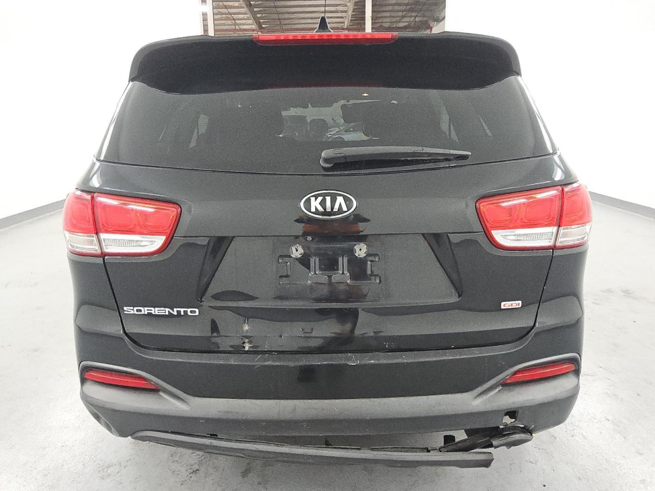 2016 KIA Sorento lx