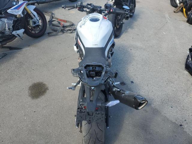 2024 BMW S 1000 R