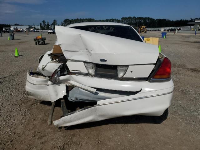 2003 Ford Crown Victoria