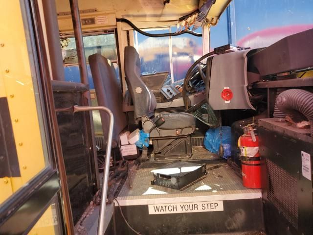 2009 Ic Corporation 3000 CE