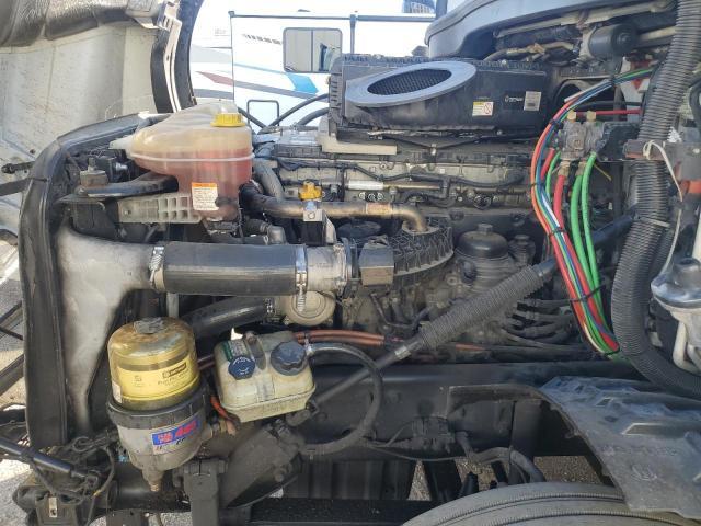 2019 Freigliner 2019 Freightliner Cascadia 126 Semi Truck