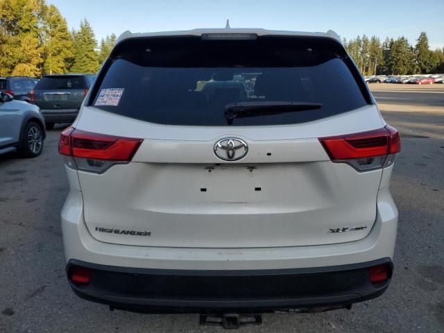 2017 Toyota Highlander SE