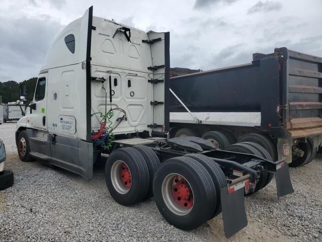 2018 Freightliner Cascadia 125 Semi Truck