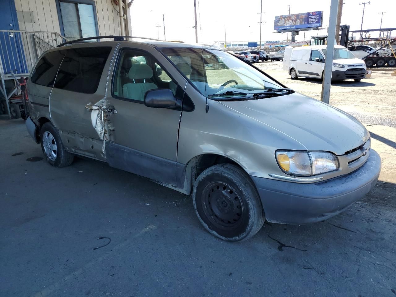 2000 Toyota Sienna le