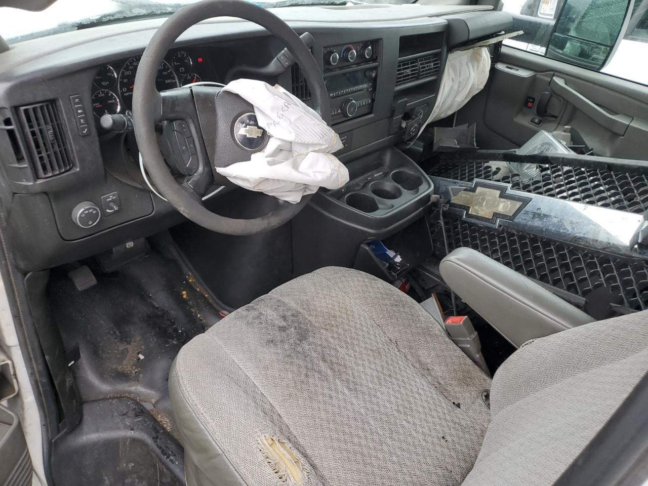2016 Chev Express G4500