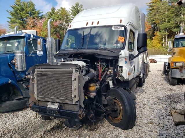 2015 Freightliner Cascadia Semi Truck