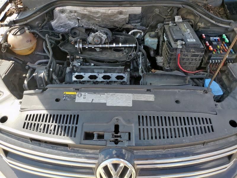 2016 Volkswagen Tiguan S