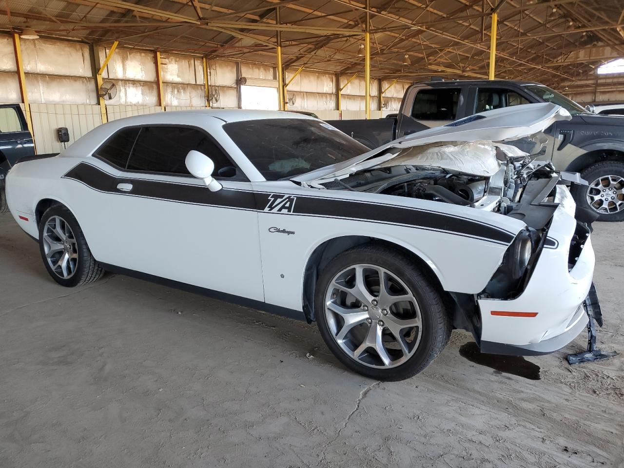 2016 Dodge Challenger sxt