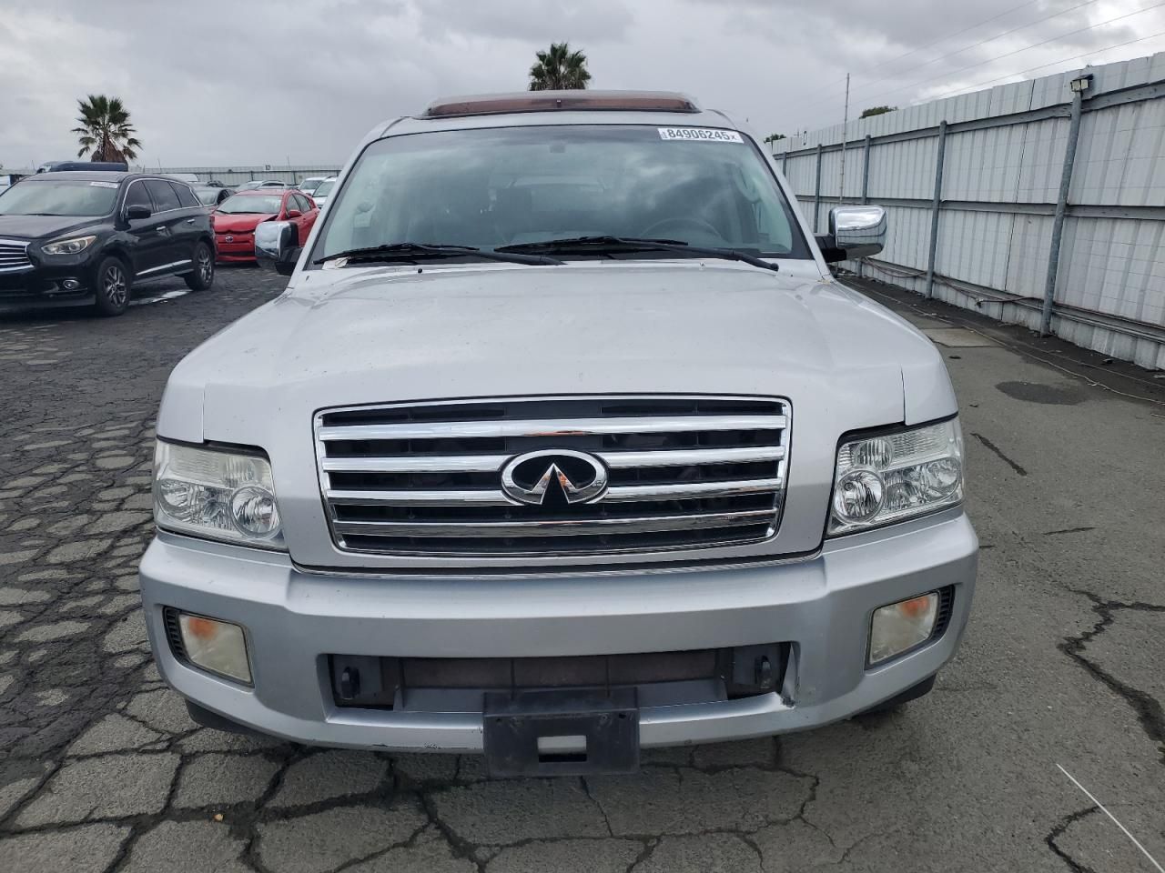 2005 Infiniti Qx56