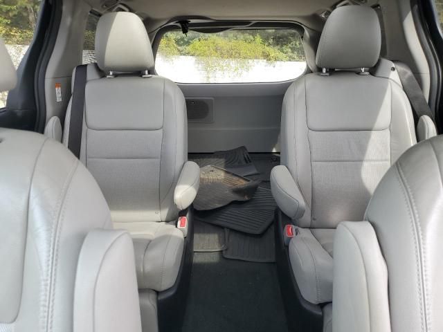 2017 Toyota Sienna XLE