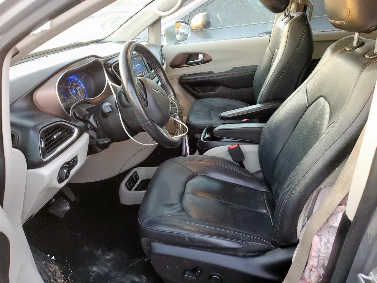2019 Chrysler Pacifica Touring l