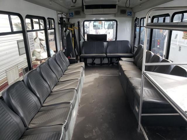 2016 Ford Econoline-Bus