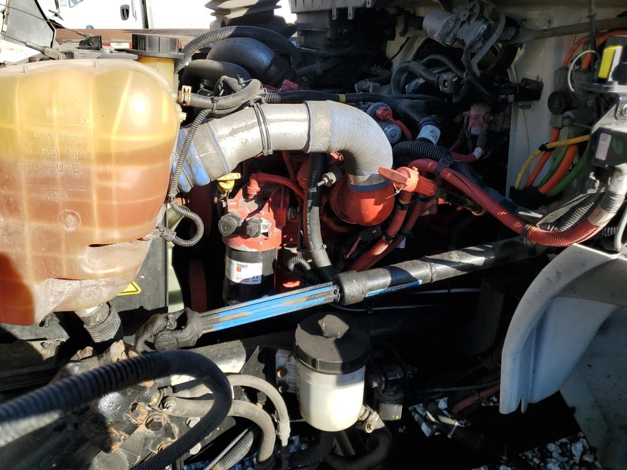 2020 International MV607 BOX Truck