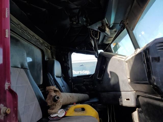 2000 Freightliner Convention Dump Truck