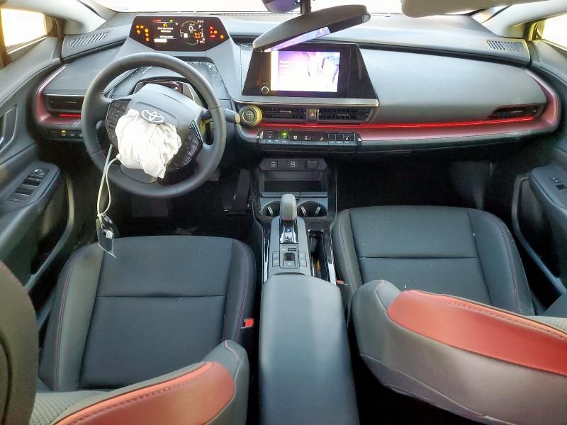 2025 Toyota Prius Prime SE